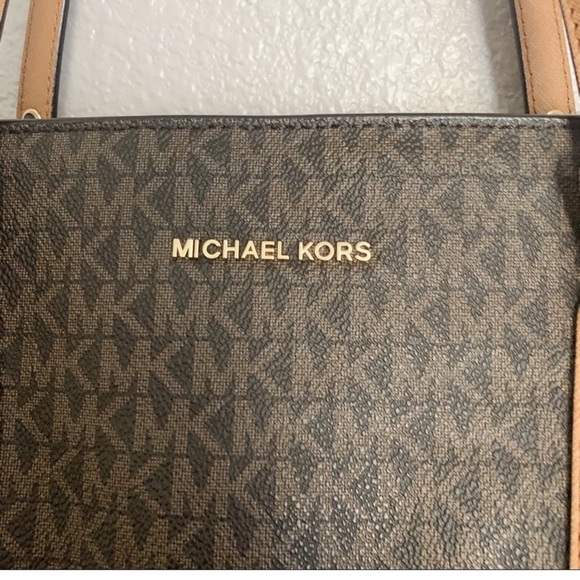 Michael Kors Signature Voyager East West Tote - Picture 6 of 6